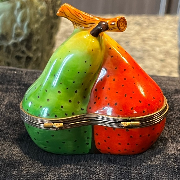 Limoges pears with painted flower inside one of a kind, authentic - Picture 2 of 6